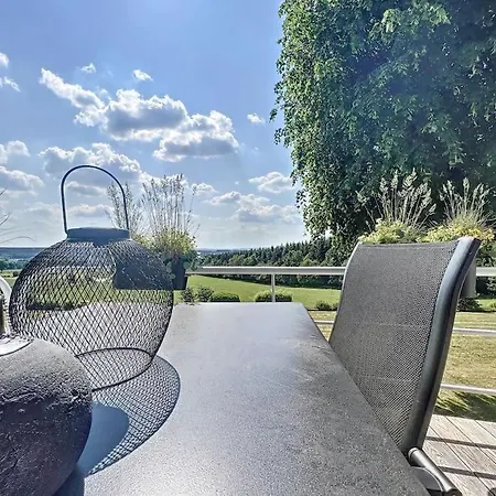 Апартаменты Le Duplex A Cote Du Circuit !